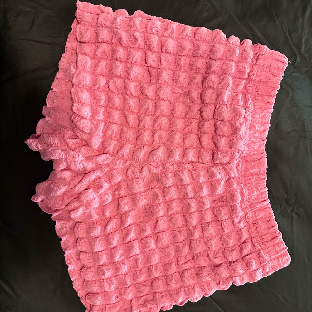 Short pink